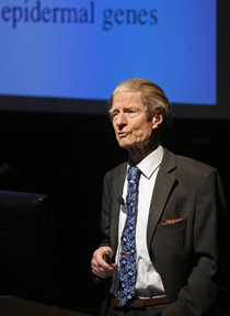 Nobel Laureate Sir John Gurdon lectures on stem cells on May 16 at Aresty Auditorium. Photo/Steve Cohn 