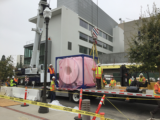 The USC Mark and Mary Stevens Neuroimaging and Informatics Institute (INI) received its new research-dedicated Siemens Magnetom 3T Prisma MRI scanner March 21, bringing industry-leading brain imaging technology to the USC Health Sciences Campus.
