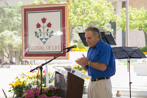 Stan Kieffer, a cancer survivor, speaks during the USC Norris Comprehensive Cancer Center’s 26th annual Festival of Life celebration, held June 4, 2016, at Pappas Quad on the Health Sciences Campus.