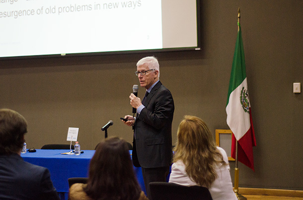 The Institute of Public Health in Mexico (INSP) celebrated the career of Jonathan Samet, Flora L. Thornton Chair of the USC Department of Preventive Medicine and director of the USC Institute for Global Health, as part of its 30-year anniversary commemoration on Jan. 27.