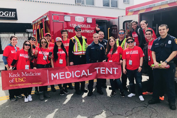 Volunteers from throughout Keck Medicine of USC and Los Angeles County + USC Medical Center offered medical services at the 2018 Skechers Performance Los Angeles Marathon on March 18.