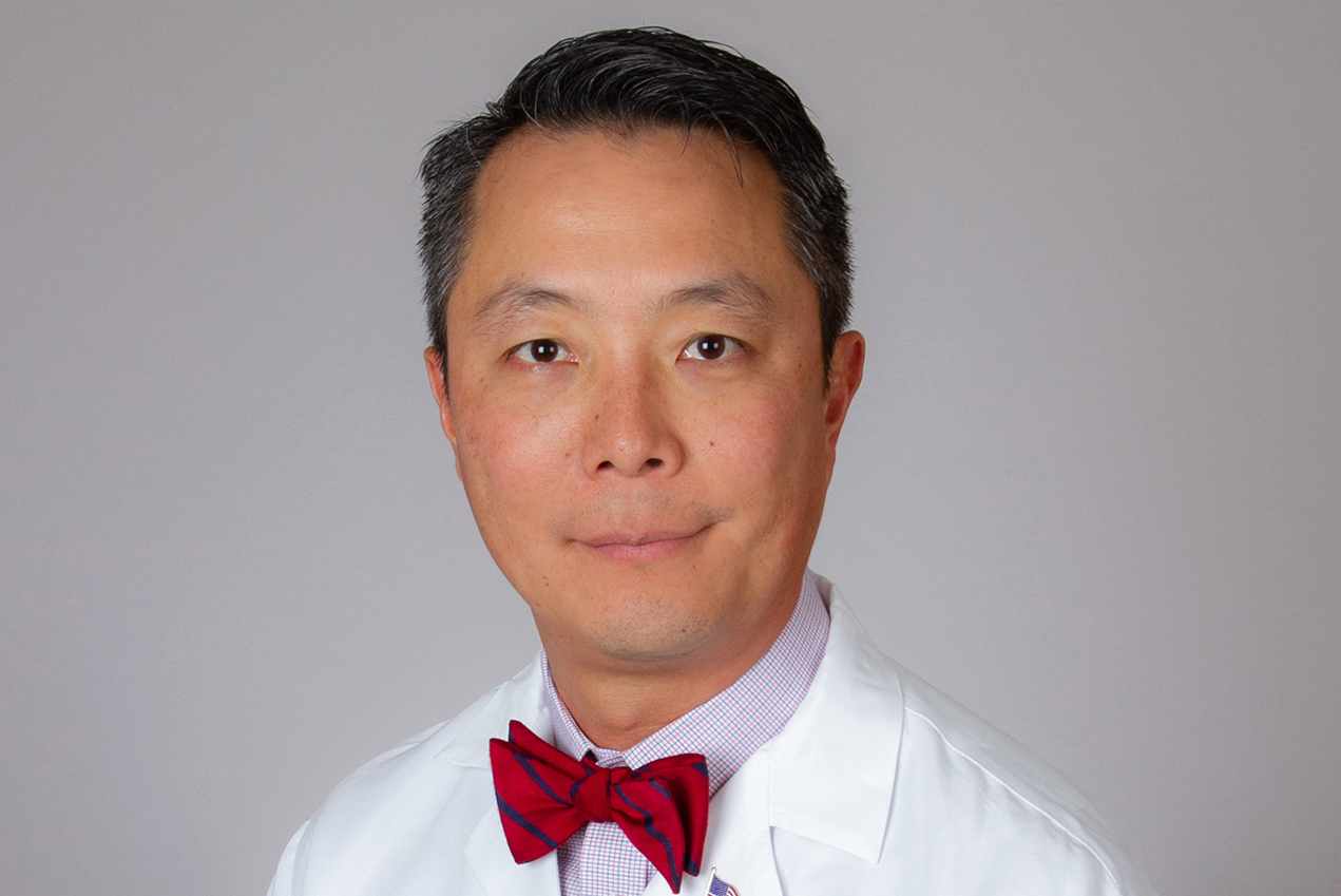 J. Martin Heur also currently serves as the director for cornea and refractive surgery service in the Department of Ophthalmology and as medical director at the USC Roski Eye Institute, part of Keck Medicine of USC.