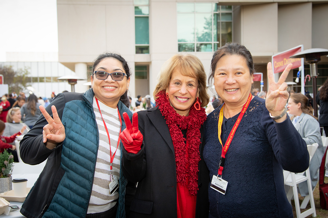 President Folt celebrated the holidays with staff members from the Health Sciences Campus and Alhambra campus. 