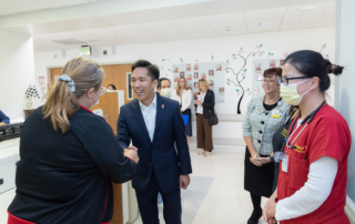 USC Interim President Beong-Soo Kim tours the Health Sciences Campus.